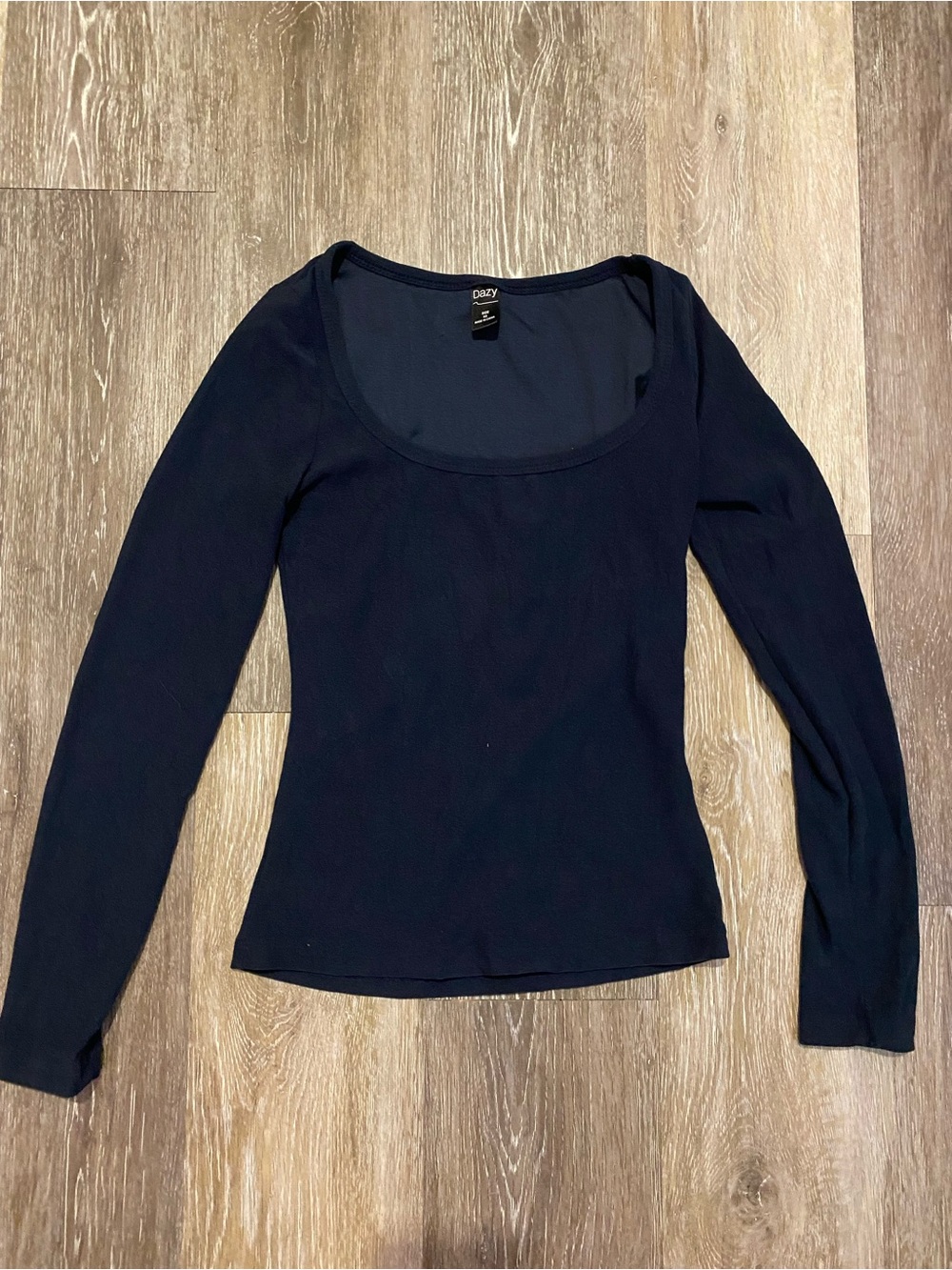 Scoop Neck Long Sleeve Top